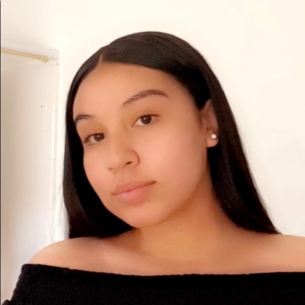 Meet your Posher, Crystal